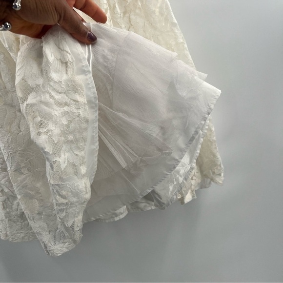ModCloth Geode white lace dress dress with collar and no sleeves size M - Picture 8 of 11